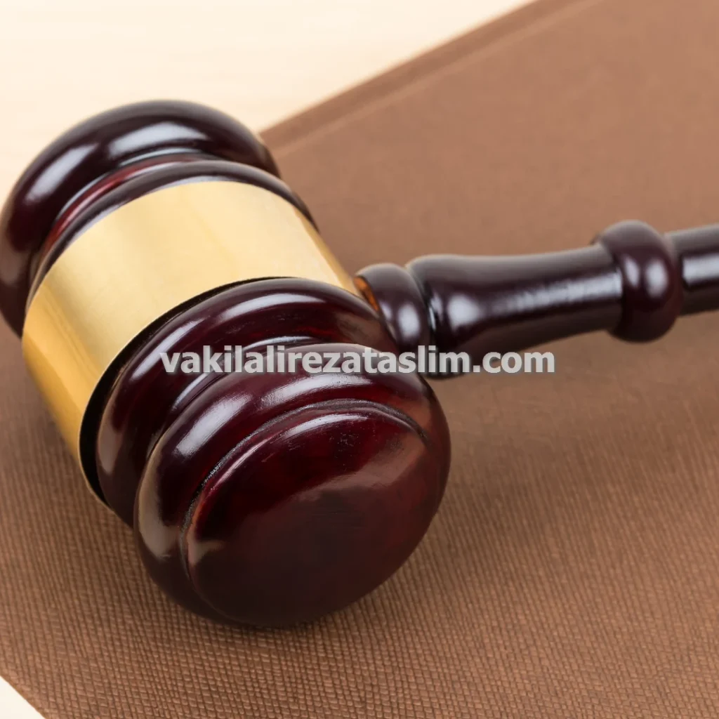 وکیل پرونده های کلاهبرداری خرید و فروش ملک در مشهد